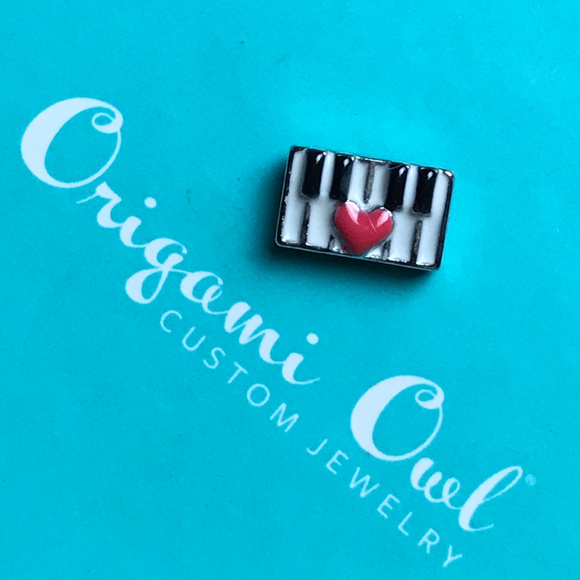 Origami Owl Jewelry - 5 for $19 Origami Owl Piano Retired 2J Origami Owl Jewelry - 5 for $19 Origami Owl Piano Retired 2J